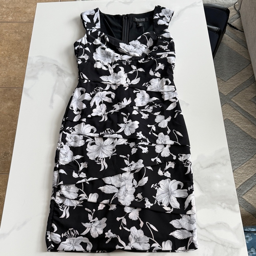 White House Black Market Black and White Floral Mini Dress